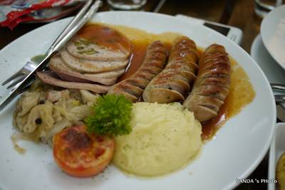ร้านอาหาร ขวัญจิตร