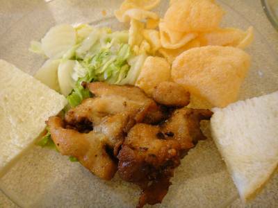 สเต็กไก่ ที่ ร้านอาหาร สอาดโภชนา
