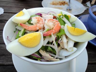 ยำใหญ่ ที่ ร้านอาหาร ปานเทวี ริเวอร์ไซด์ รีสอร์ท&สปา