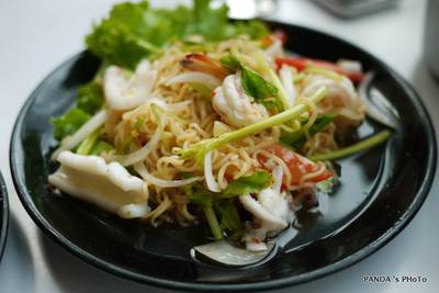 ร้านอาหาร กาต๊าก (พญาไท)