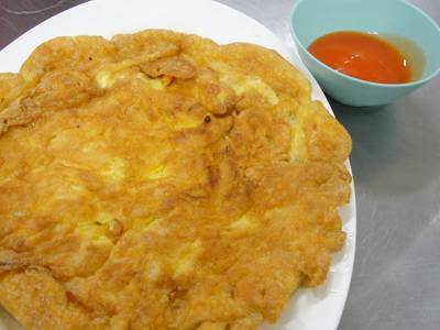 ไข่เจียวปู  ที่ ร้านอาหาร รุ่งโรจน์โภชนา