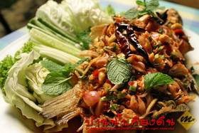 ปลากระพงนอนสบาย ที่ ร้านอาหาร บ้านน้ำเคียงดิน