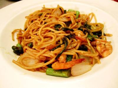 สปาเกตตี้ผัดขี้เมาอร่อยเหาะ ที่ ร้านอาหาร สตูเฟ่