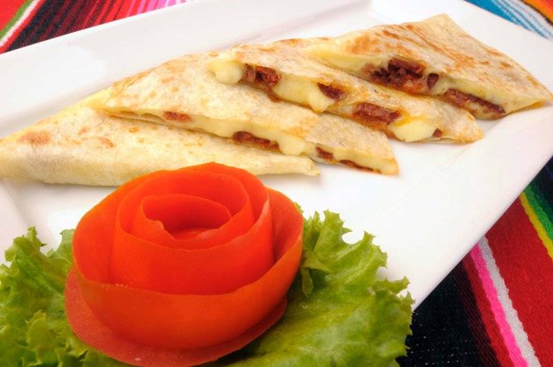 You have to try this quesadillas with chorizo ที่ ร้านอาหาร Tacos & Salsa