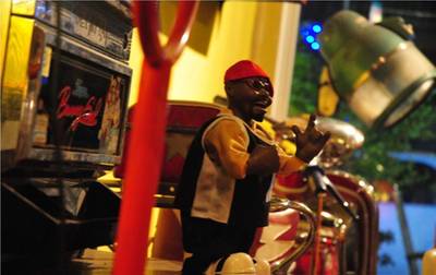 Bar Man ^ ^ ที่ ร้านอาหาร Goldies Bar Bar Man ^ ^ ที่ ร้านอาหาร Goldies Bar