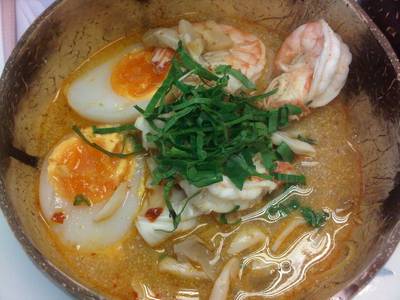 เล็กต้มยำทะเล ไข่มะตูม กุ้ง ปลาหมึกเน้นๆๆ ที่ ร้านอาหาร ก๋วยเตี๋ยวต้มยำไข่