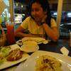 ซ้าย ชาสตอเบอรี่ และกลางมันบดหอมๆๆ ที่ ร้านอาหาร poon poon