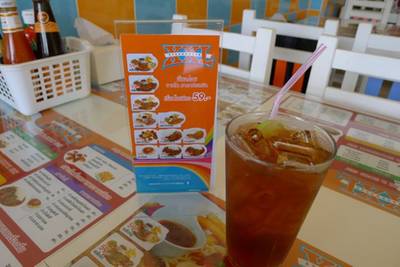 ชามะนาว เย็นชื่นนนนนใจ ที่ ร้านอาหาร XXL STEAKHOUSE