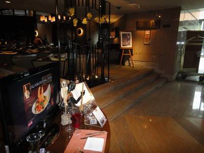 ร้านอาหาร Diplomat Bar