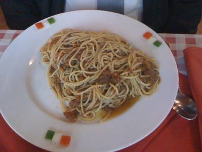 สปาเกตตี้โบโลเนส ที่ ร้านอาหาร Caruso Italian Food