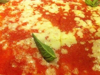 โทเมโทเพสท์ และ มอซซาเรลล่าชีส แท้ๆ ที่ ร้านอาหาร Caruso Italian Food