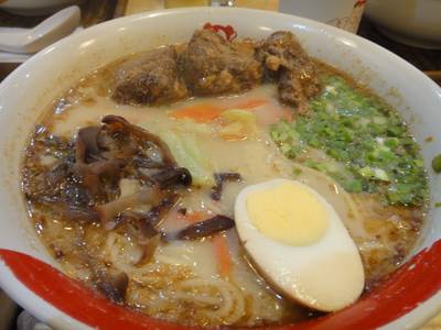 ไพคุ ราเมน ที่ ร้านอาหาร Ajisen Ramen Major ปิ่นเกล้า