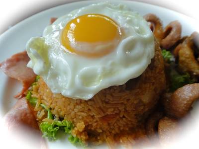 ข้าวผัดอเมริกันค่ะ ที่ ร้านอาหาร เลอนัว