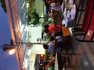 บรรญากาศดี อาหารอร่อย โคขุน ที่ ร้านอาหาร จิ้มจุ่ม กม 6