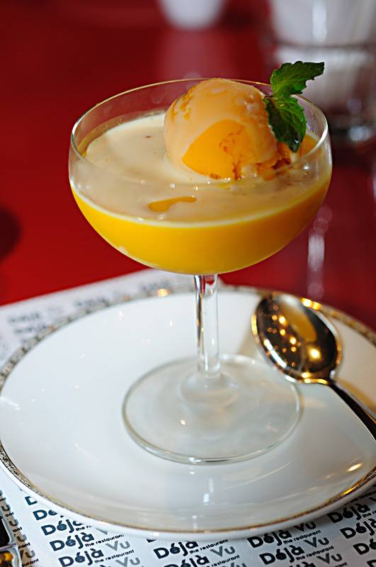 Mango Pudding ที่ ร้านอาหาร Déjà Vu