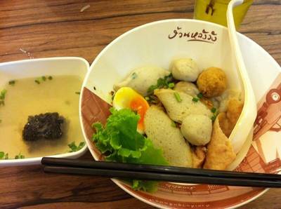 ก๋วยเตี๋ยวติดดาว อร่อย ที่ ร้านอาหาร ง้วนหลังวัง Tops สุขาภิบาล 3