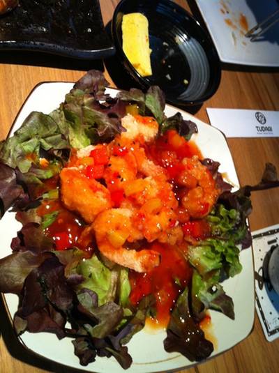 กุ้งราดซอสที่ขอบอกว่าอยากฮุบไว้กินคนเดียว อิอิ ที่ ร้านอาหาร Tudari Seen Space