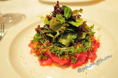 Carpaccio Tuna ที่ ร้านอาหาร Beccofino