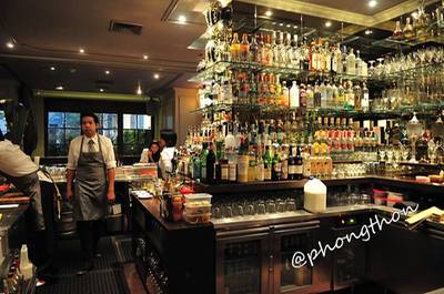 ภายในร้าน ที่ ร้านอาหาร Hyde & Seek Gastro Bar