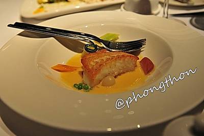 ปลา ที่ ร้านอาหาร Water Library Chamchuree Square