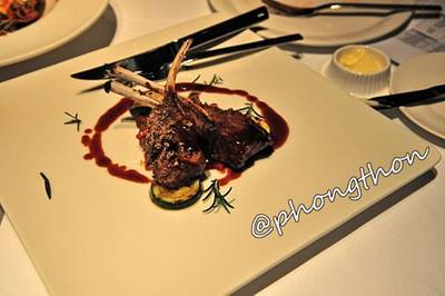 ขาแกะ ที่ ร้านอาหาร Water Library Chamchuree Square