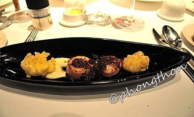 หอยเชลล์ ที่ ร้านอาหาร Water Library Chamchuree Square