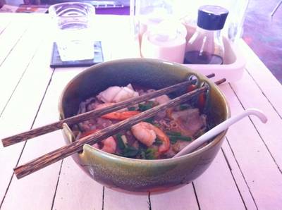 ก๋วยเตี๋ยวโบราณอ่างศิลา ที่ ร้านอาหาร Capitan Amigo
