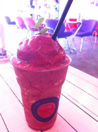 เมนูแนะนำของร้าน Berry Blitz ที่ ร้านอาหาร Capitan Amigo เมนูแนะนำของร้าน Berry Blitz ที่ ร้านอาหาร Capitan Amigo