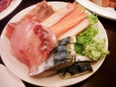 ซาชิมิ ที่ ร้านอาหาร Daichan Giants ยากินิกึ ไดจัง