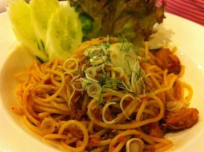 สปาเก็ตตี้คั่วกลิ้งทูน่า ที่ ร้านอาหาร Vintage 2009