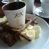 Pure Chocolate Fondue  ที่ ร้านอาหาร Kakao Chocolate Cafe'