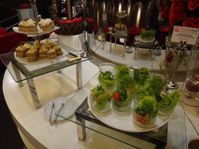 ร้านอาหาร First Class SF World Cinema