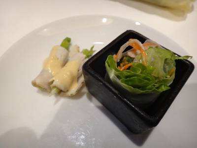 ร้านอาหาร First Class SF World Cinema
