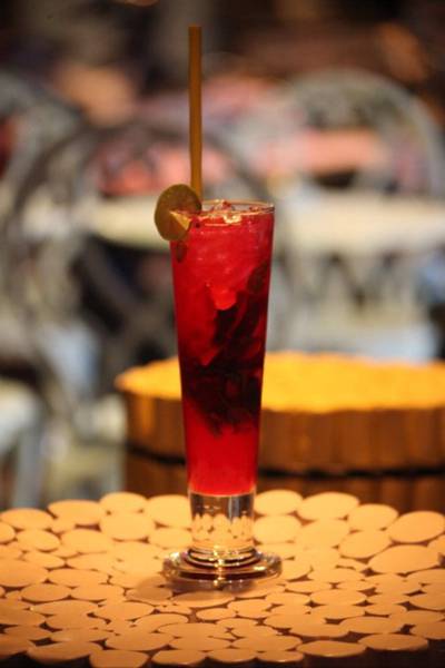 ร้านอาหาร tam sa bai