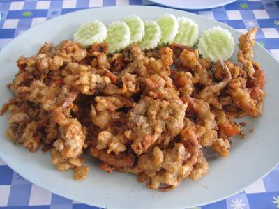 ปูนิ่มทอดกระเทียมพริกไทย ที่ ร้านอาหาร หัวหินผัดฉ่า