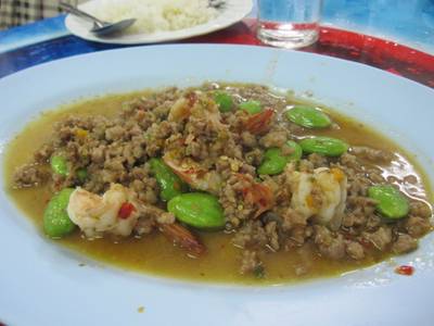 สะตอผัดกุ้ง ที่ ร้านอาหาร น้องเมย์