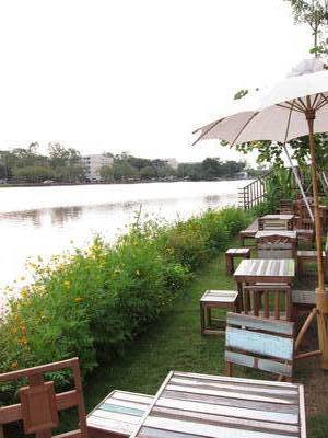 ร้านอาหาร ร้านแก้มลิง
