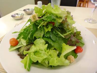Salad of Mixed Green and Fresh Herbs ที่ ร้านอาหาร bEL GUARDO