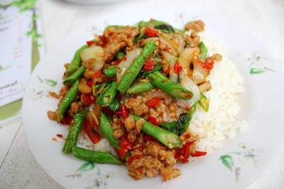 ข้าวกระเพราหมู ที่ ร้านอาหาร ครัวพริตตี้ ข้าวกระเพราหมู ที่ ร้านอาหาร ครัวพริตตี้