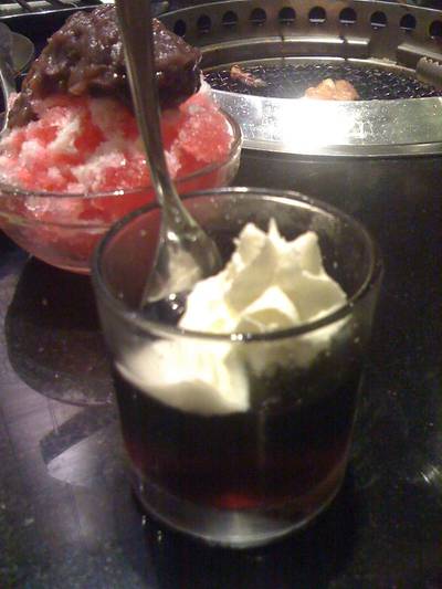 ถั่วแดงน้ำแข็งไส&เยลลี่วิปปิ้งครีม ที่ ร้านอาหาร GYU KO KU