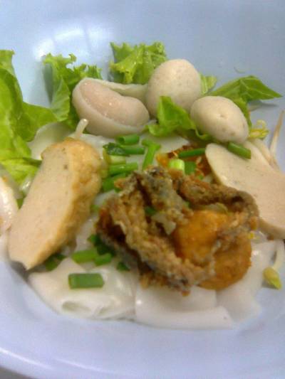 เส้นใหญ่แห้ง ที่ ร้านอาหาร ล้งเล้ง 