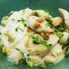 เส้นใหญ่แห้งลูกชิ้นปลา ที่ ร้านอาหาร ก๋วยเตี๋ยวลูกชิ้นปลาอัญชลี