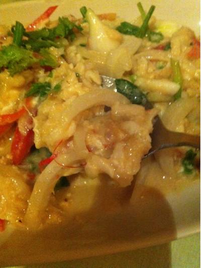 ปูผัดมะนาว อร่อยดีนะ. ;) ที่ ร้านอาหาร แหล ทาวน์อินทาวน์ ปูผัดมะนาว อร่อยดีนะ. ;) ที่ ร้านอาหาร แหล ทาวน์อินทาวน์