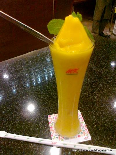 น้ำมะม่วง เสาวรส น้ำผึ้ง ที่ ร้านอาหาร MK Restaurants Union Mall