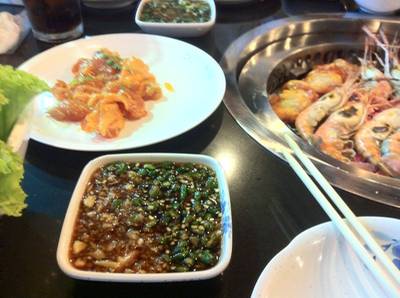 ไจแอนท์ชิคส์รอลงเตาเป็นรายต่อไป ที่ ร้านอาหาร Giant Yakiniku ชิดลม