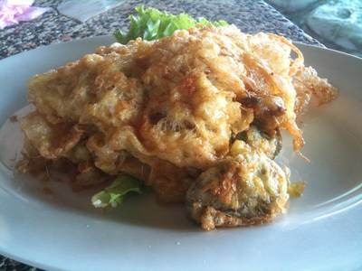 ไข่เจียวหอยแมลงภู่ ที่ ร้านอาหาร เปิ้ล ซีฟู้ด (Ple Seafood)