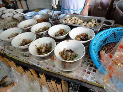 ร้านอาหาร ติ่ง เตี๋ยวเรือ (คนมีเส้น)