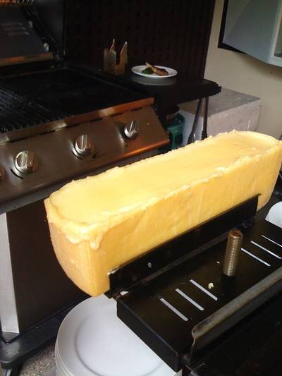 raclette cheese เต็มๆก้อน ที่ ร้านอาหาร Chesa Swiss Restaurant