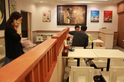 บรรยากาศในร้านครับ ที่ ร้านอาหาร Yamagoya Ramen อัมรินทร์ พลาซ่า