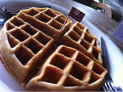 ร้านอาหาร ลาน ลี ลาร์